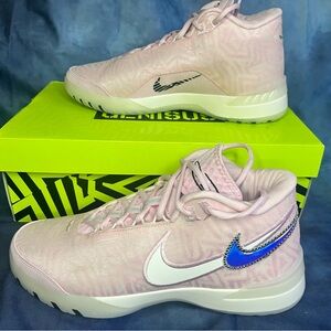 Nike LeBron NXXT Genisus